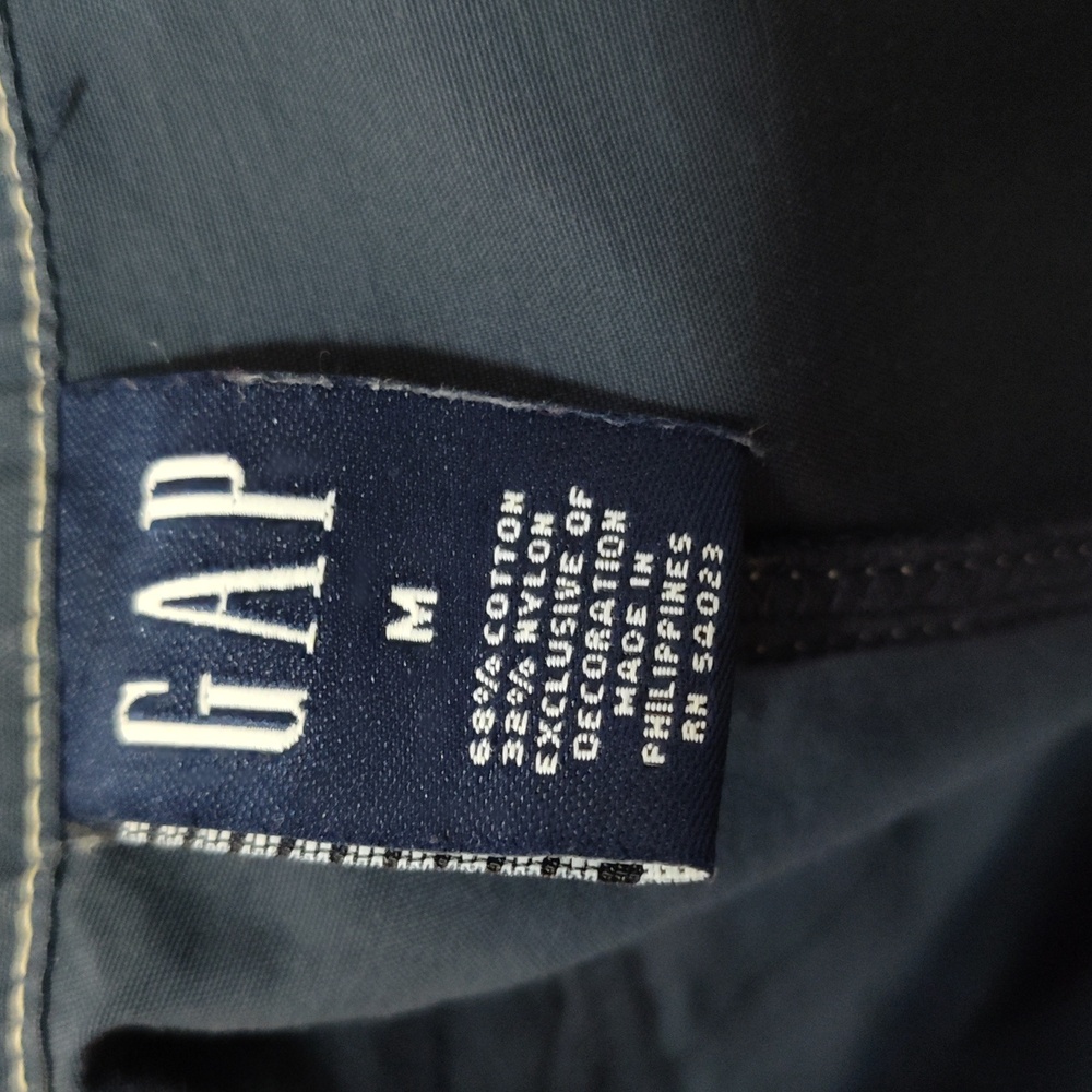 Gap Embroidered Women Shorts - Picture 3 of 4